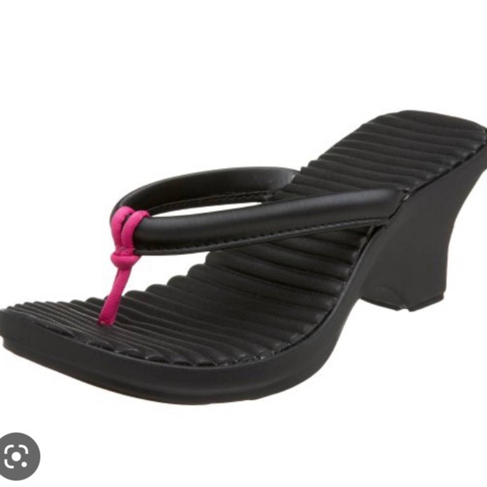 Crocs Cabana wedge flip Flops size 9 *right shoe only*